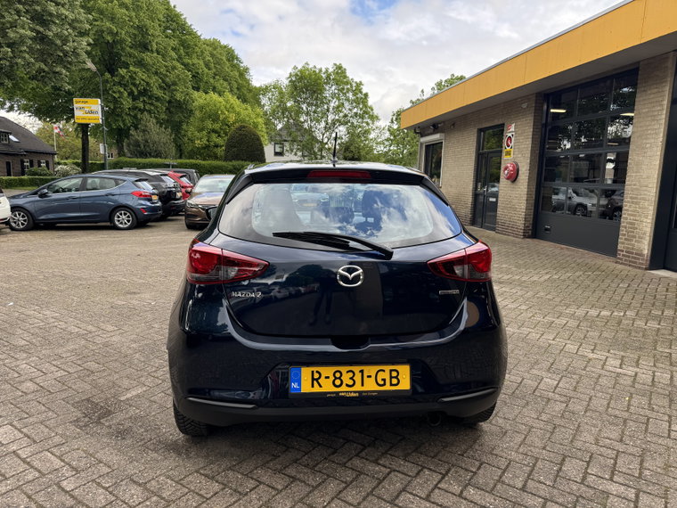 Vehicle Image 16