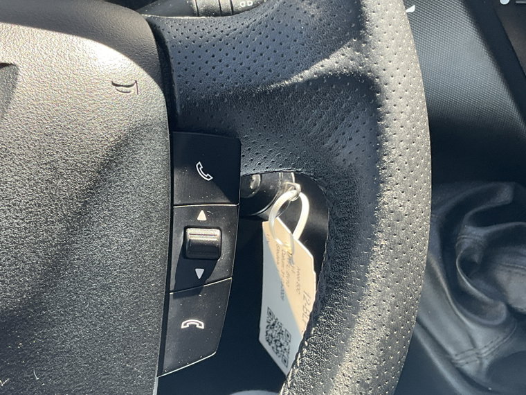 Vehicle Image 27