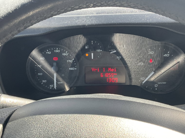 Vehicle Image 28