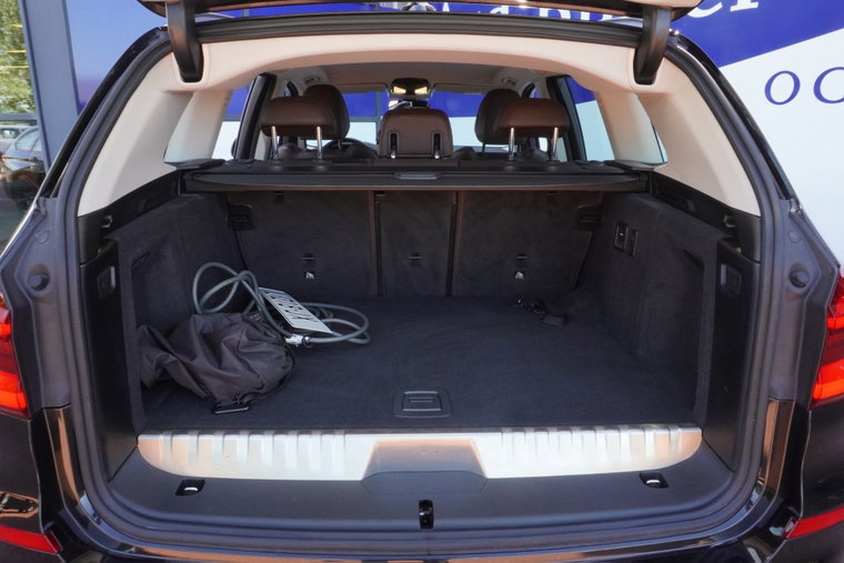 Vehicle Image 37