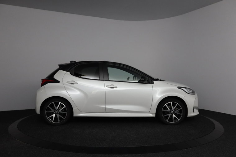 Vehicle Image 7