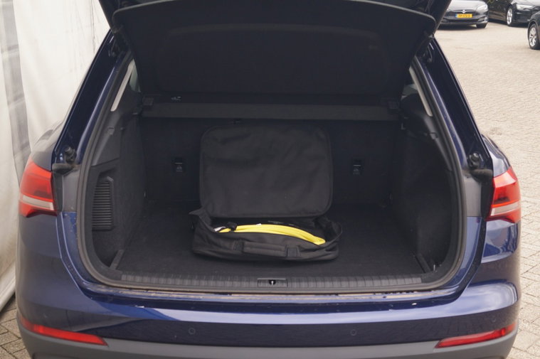 Vehicle Image 37