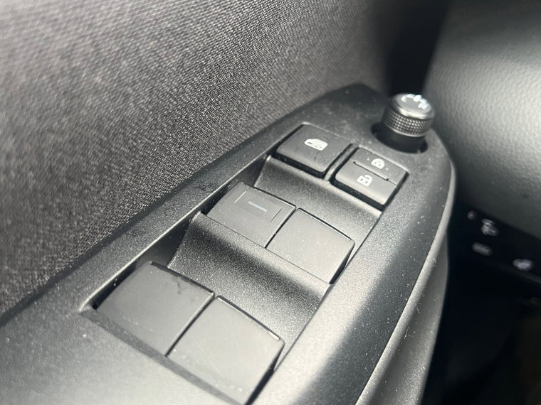 Vehicle Image 27