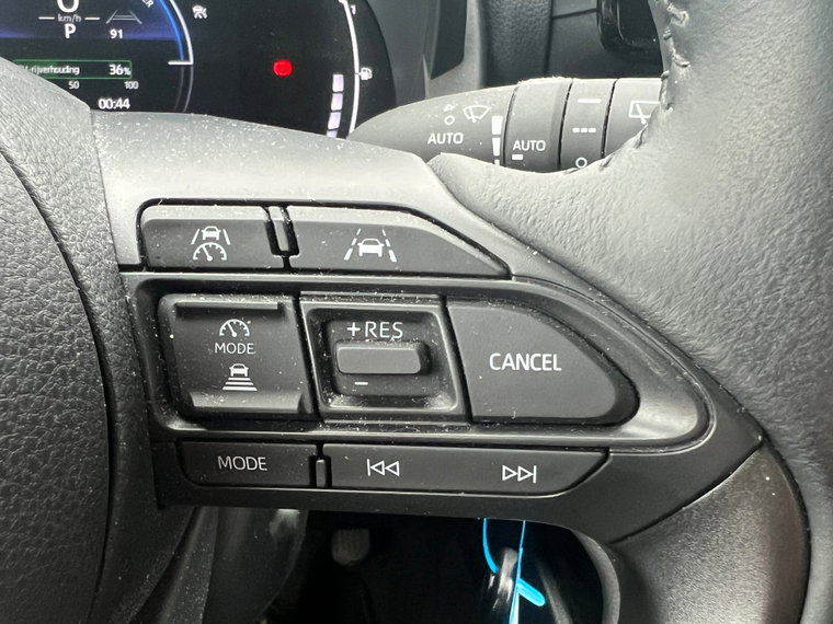 Vehicle Image 28