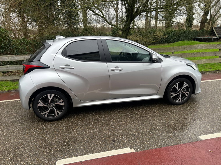 Vehicle Image 8