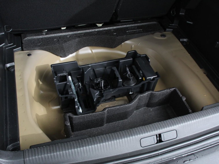 Vehicle Image 35