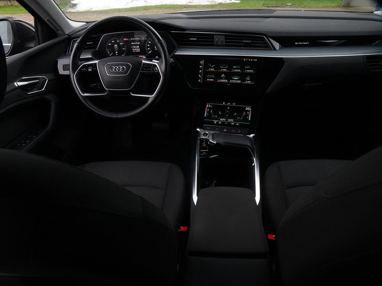 Vehicle Image 40
