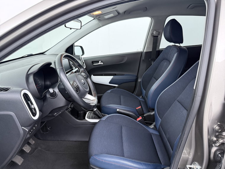 Vehicle Image 19
