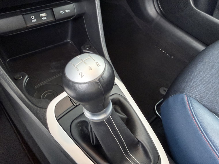 Vehicle Image 32