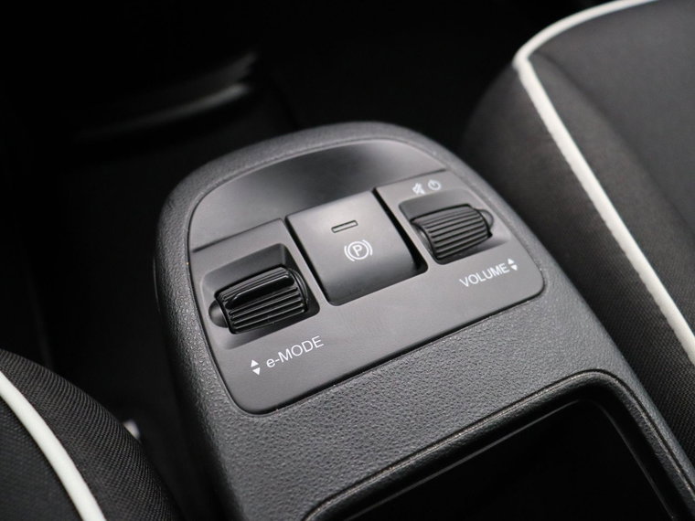 Vehicle Image 26