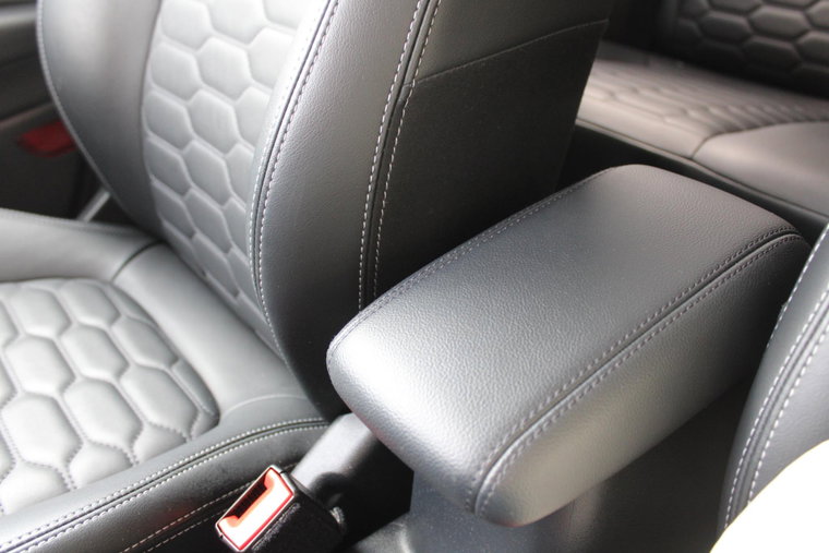 Vehicle Image 23