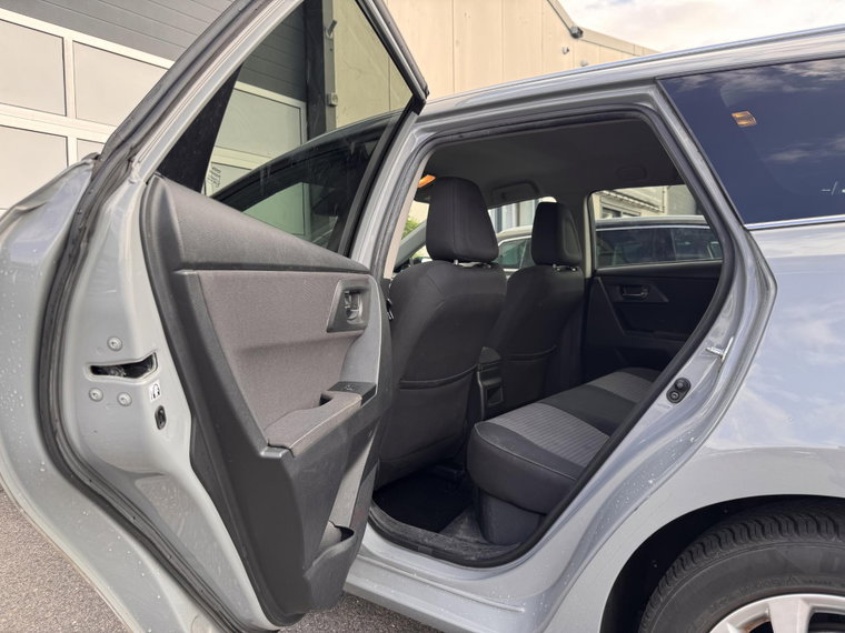 Vehicle Image 17