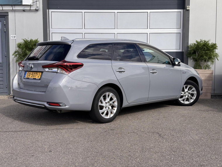 Vehicle Image 8