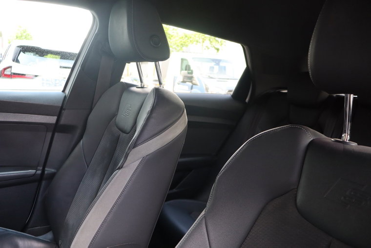 Vehicle Image 17