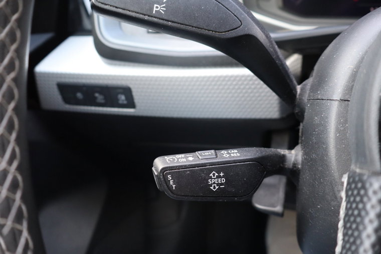 Vehicle Image 28