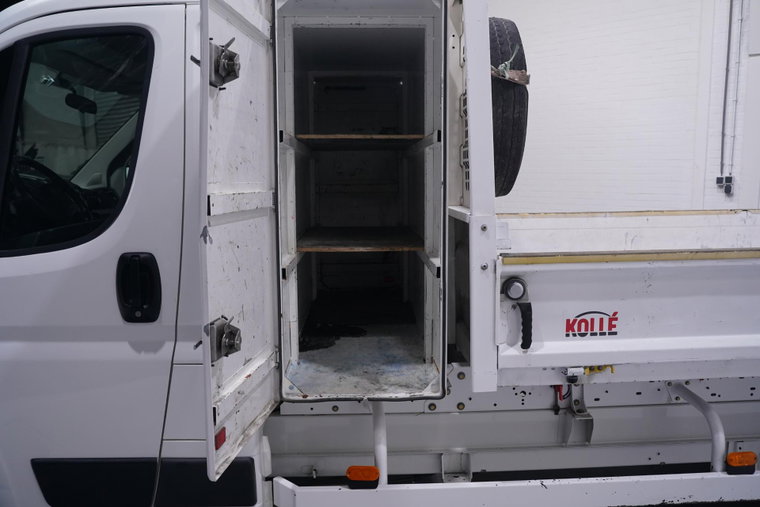 Vehicle Image 9