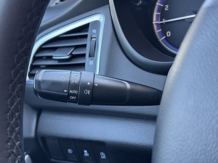 Vehicle Image 28