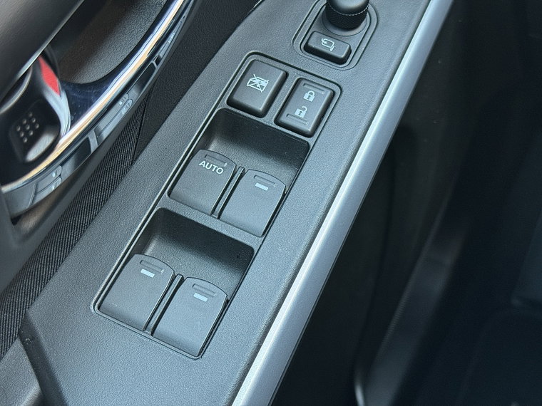 Vehicle Image 33