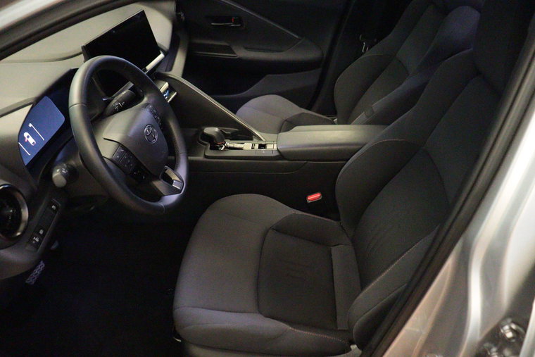 Vehicle Image 4