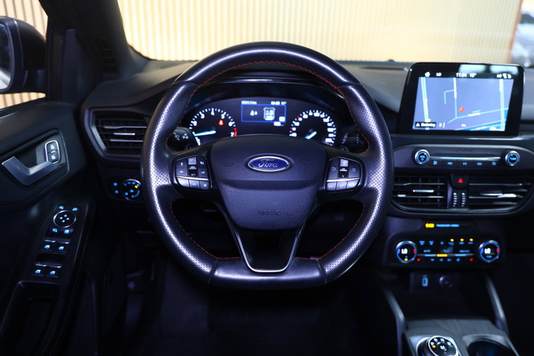 Vehicle Image 35