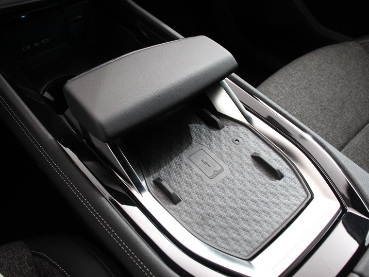 Vehicle Image 37