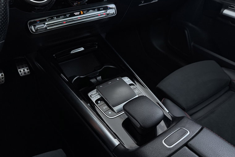 Vehicle Image 30