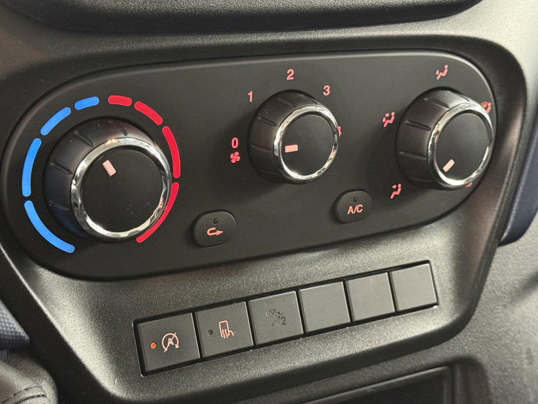 Vehicle Image 33