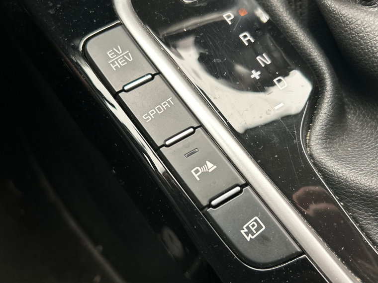 Vehicle Image 28