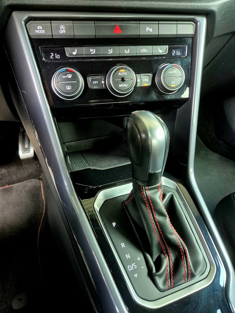 Vehicle Image 26