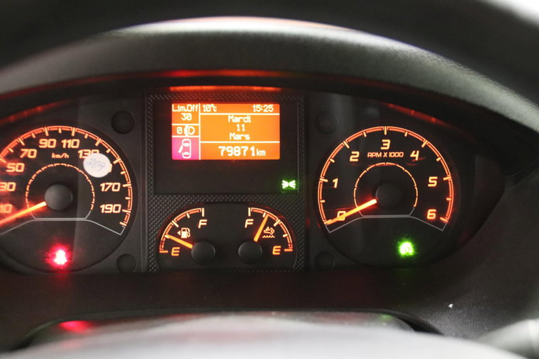 Vehicle Image 14
