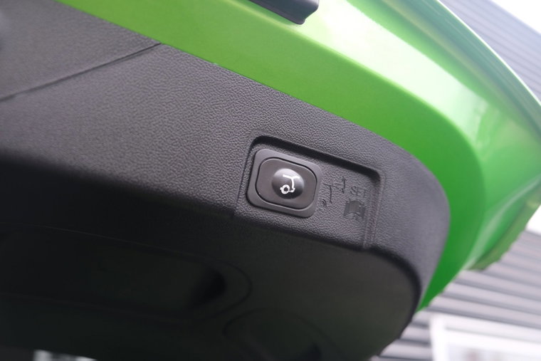 Vehicle Image 35