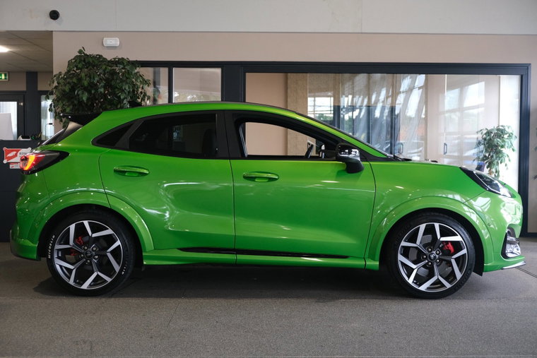 Vehicle Image 7