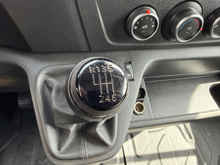Vehicle Image 27