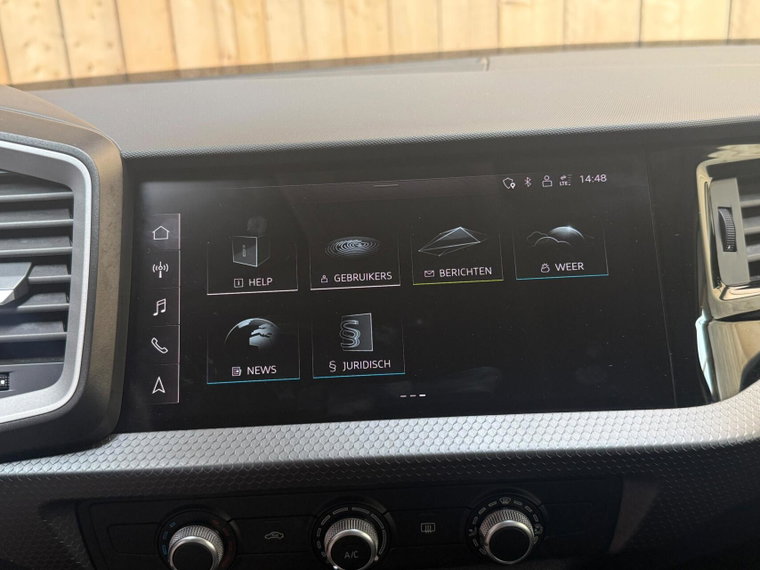 Vehicle Image 17