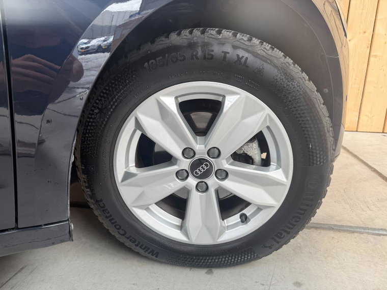 Vehicle Image 37