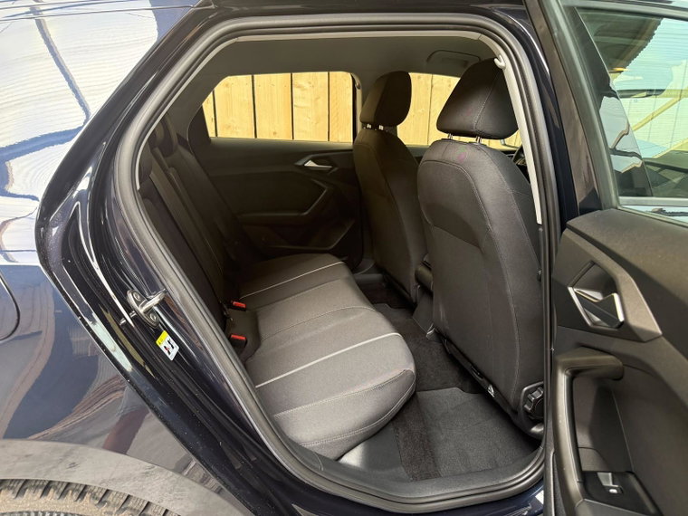 Vehicle Image 39
