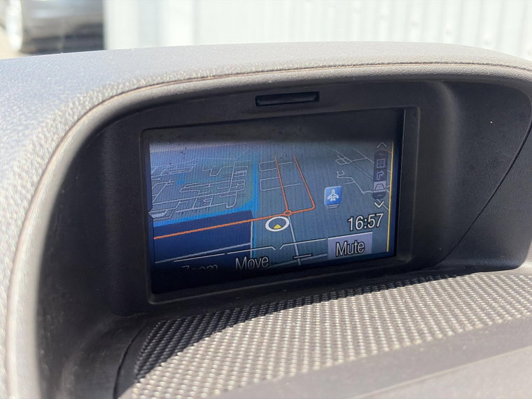 Vehicle Image 25