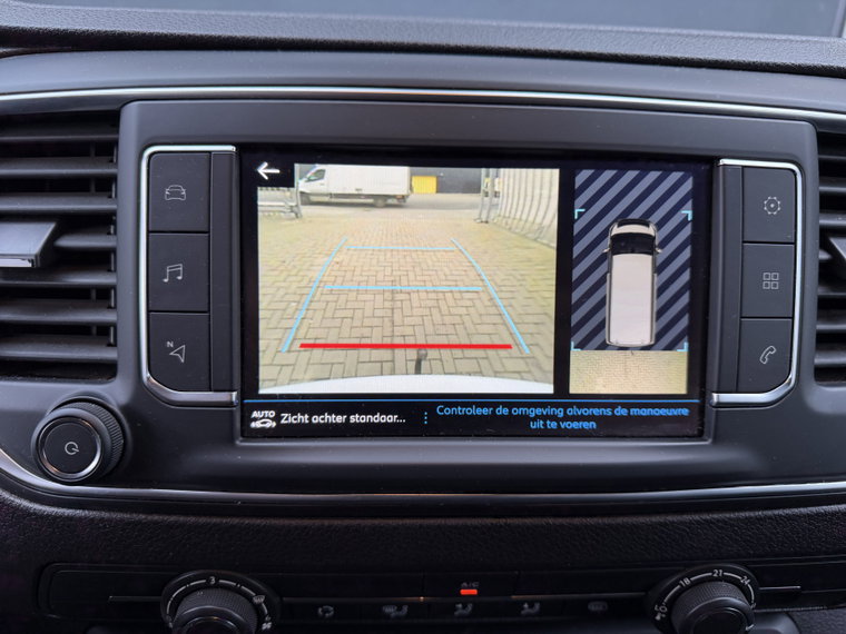 Vehicle Image 37