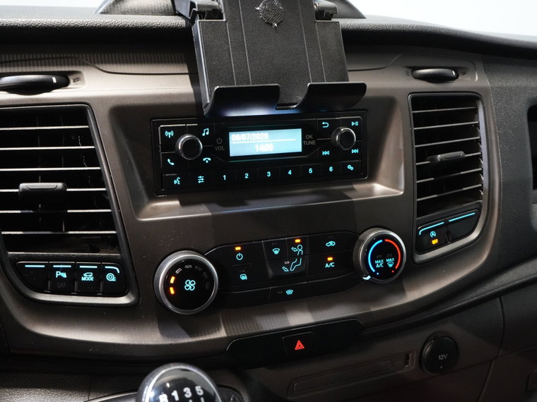 Vehicle Image 19