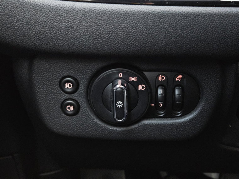 Vehicle Image 27