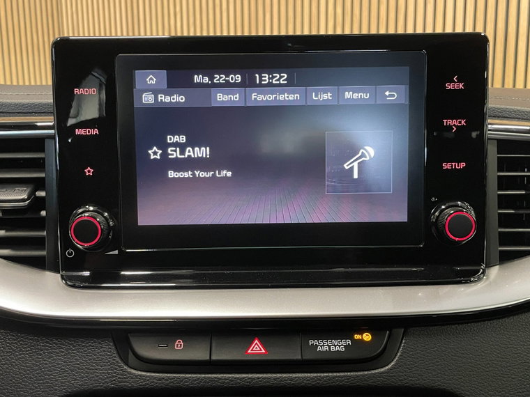 Vehicle Image 35