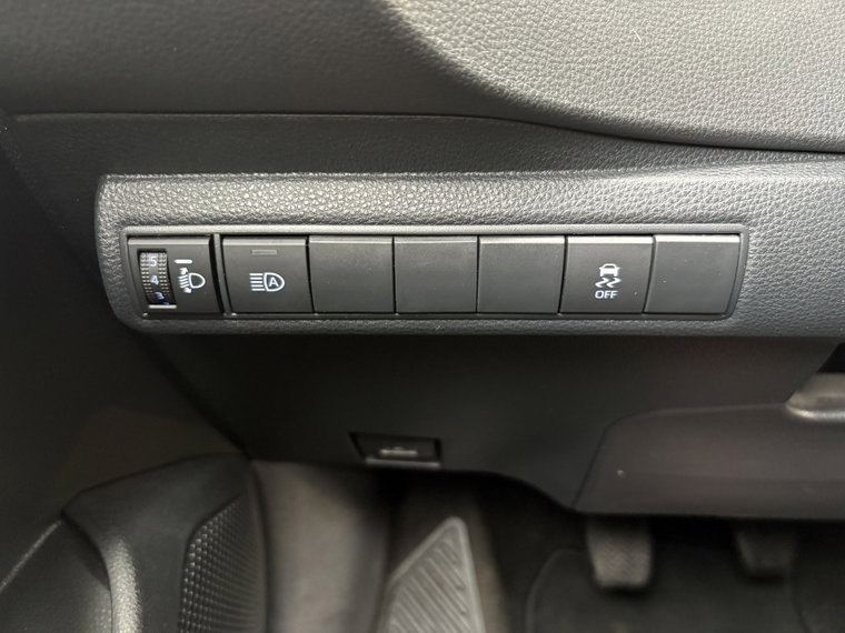 Vehicle Image 28