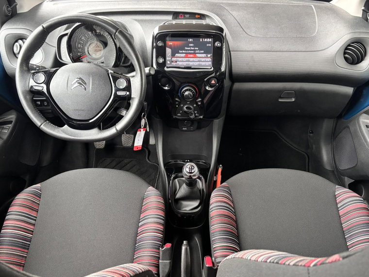 Vehicle Image 12