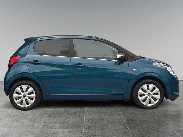 Vehicle Image 4