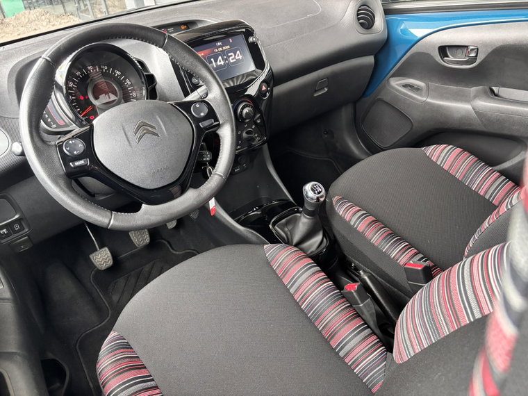 Vehicle Image 11