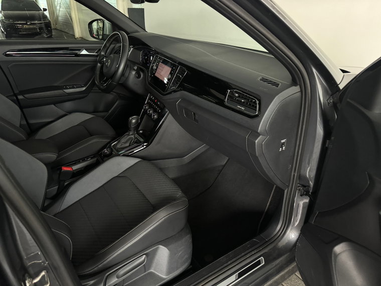 Vehicle Image 33