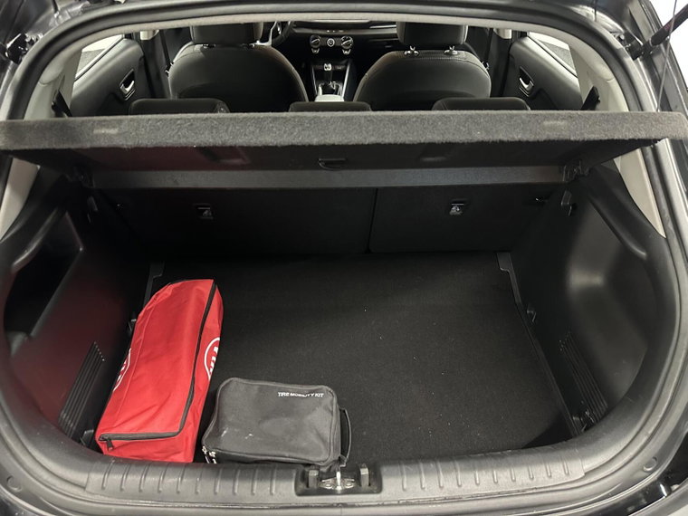Vehicle Image 33