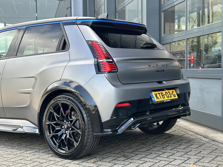 Vehicle Image 27