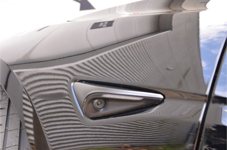 Vehicle Image 32