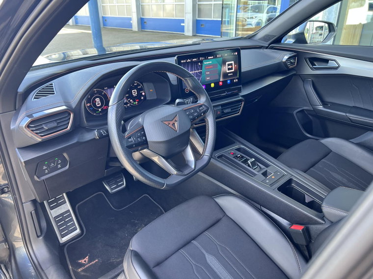 Vehicle Image 23